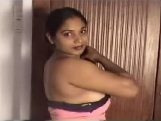 Gallery 365 Desi Indian girl showing her lascivious boobs